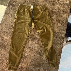 ZYIA woman’s olive green joggers